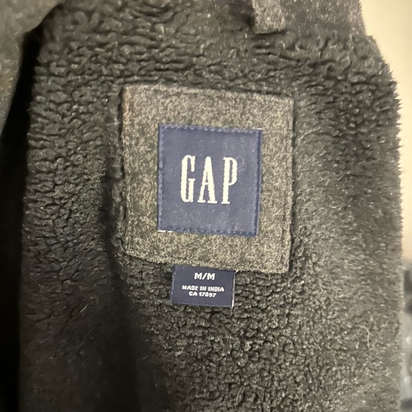 GAP Coat ( Medium ) - Picture 2 of 2